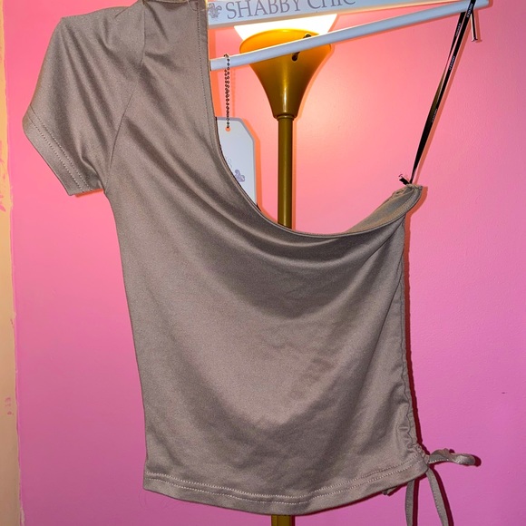 One shoulder cropped top - Picture 2 of 3